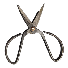 Load image into Gallery viewer, 2 Piece Bonsai Shears Set | 6" Bonsai Shears and 8" Butterfly Shears | Sharp and Ready to Use - Aven's Serenity Garden